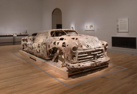 ALT="Kristen Morgin, Installation view, 2016, The Smithsonian American Art Museum"